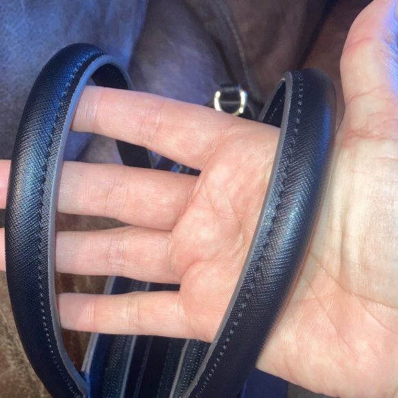 Liz Claiborne black 3 ZIPPER SATCHEL. With crossbody strap NWT - Picture 5 of 9